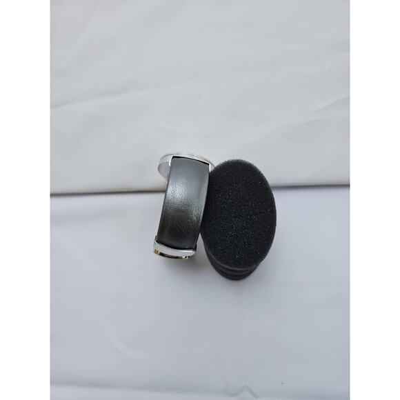 Gruen Womens Wrist Watch Gray Hard Bracelet Band Silver Trim White Face Quartz - Picture 7 of 9